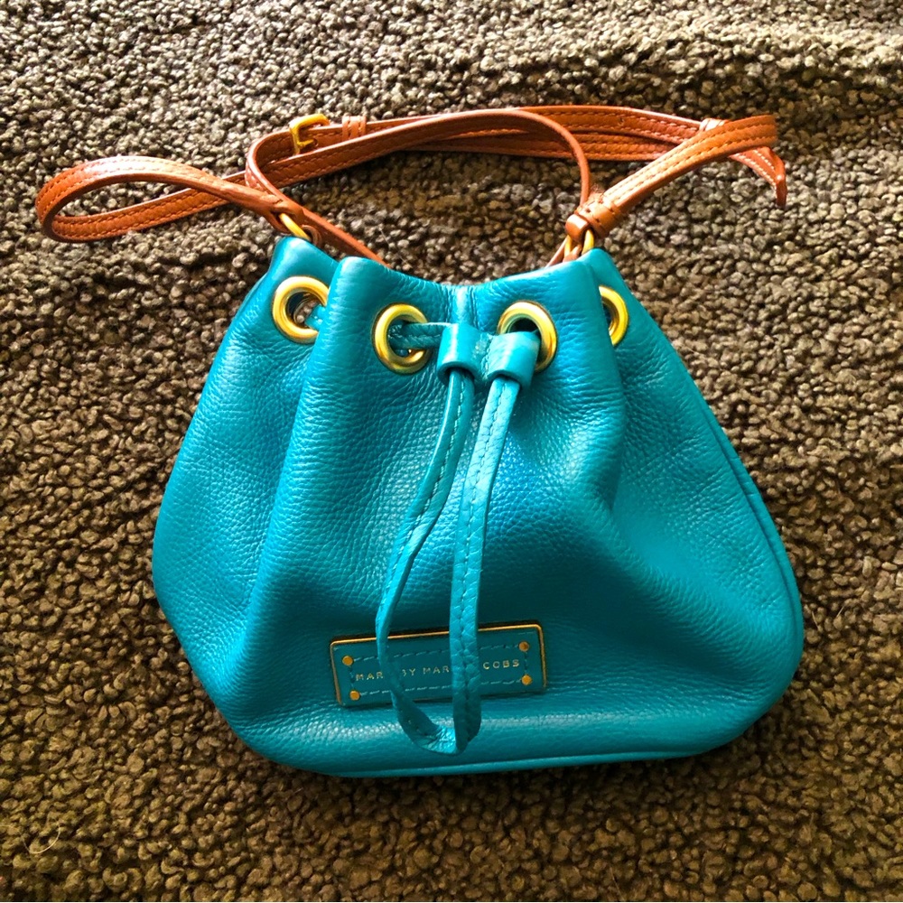 Marc By Marc Jacob’s Too Hit To Handle RARE Turquoise + Tan Mini Bucket Bag